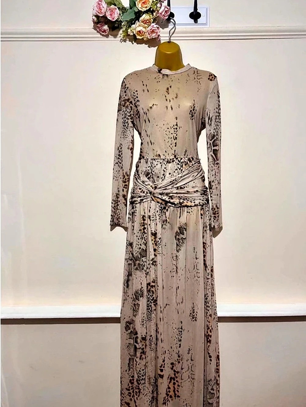Printed Long Sleeve Maxi Dress in Cream & Brown Like New